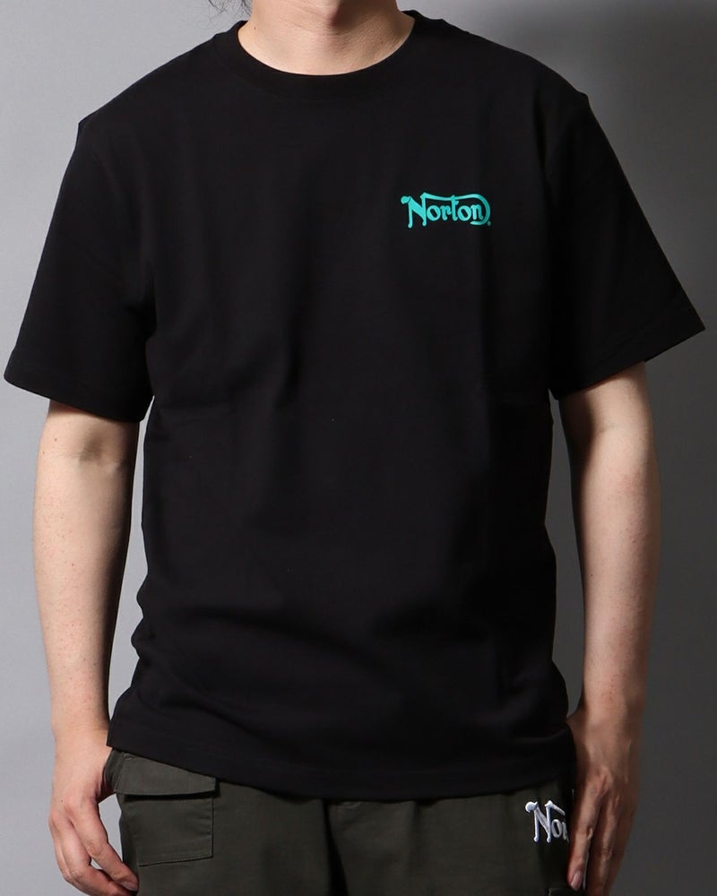 ブラック：178cm/75kg(Lサイズ着用)