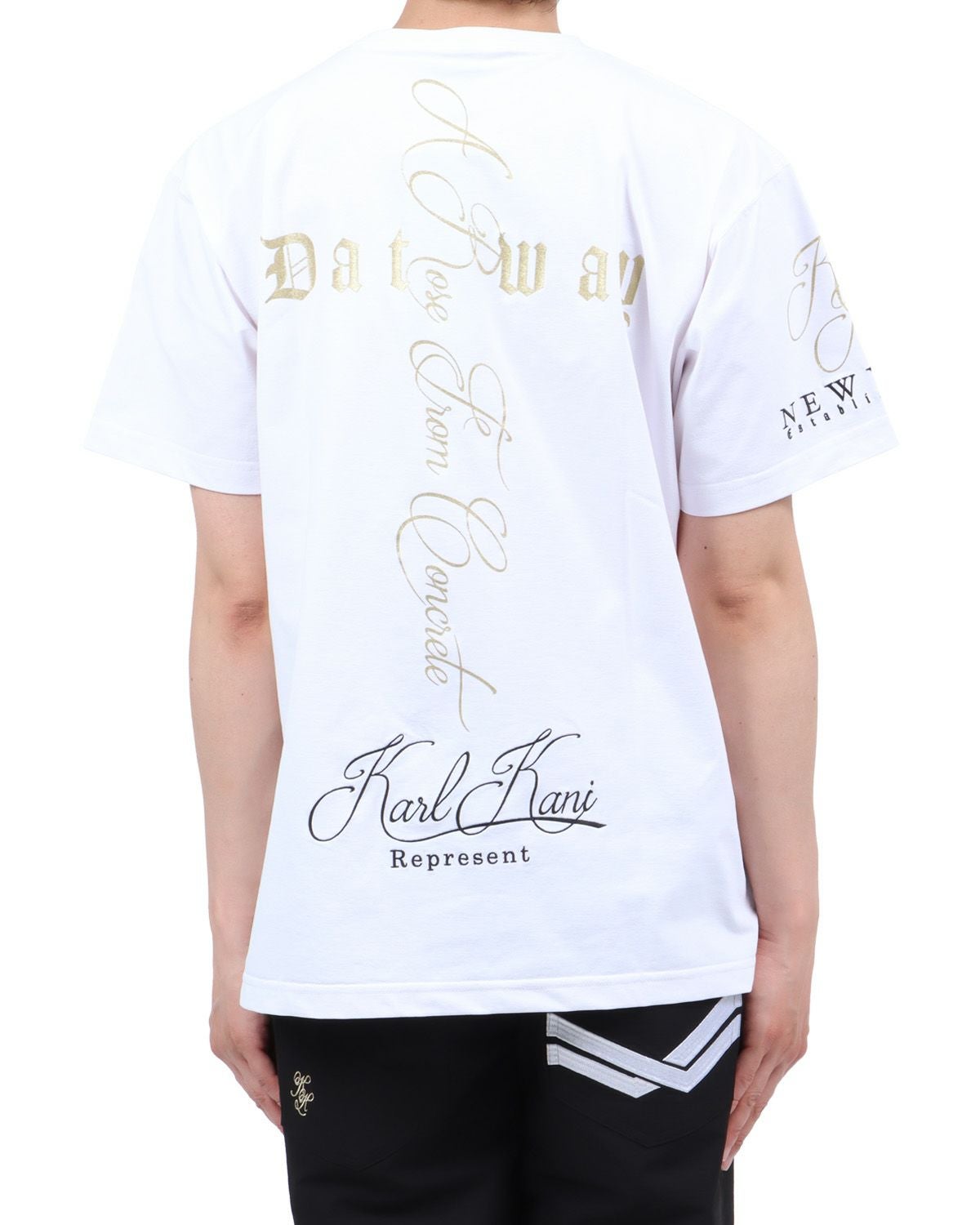 ホワイト：174cm62kg(Lサイズ着用)