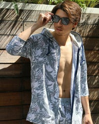 ホワイト：180cm70kg(Lサイズ着用)