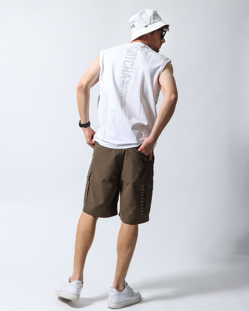 ホワイト：183cm70kg(Lサイズ着用)