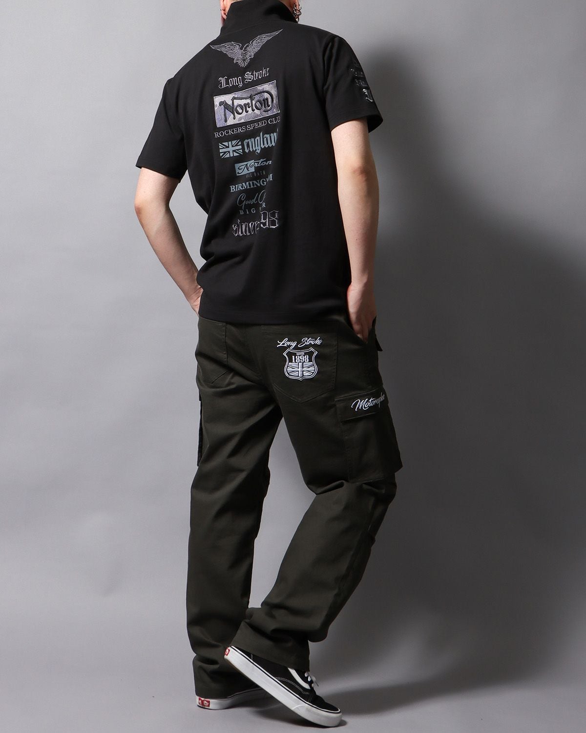 ブラック：178cm/75kg(Lサイズ着用)