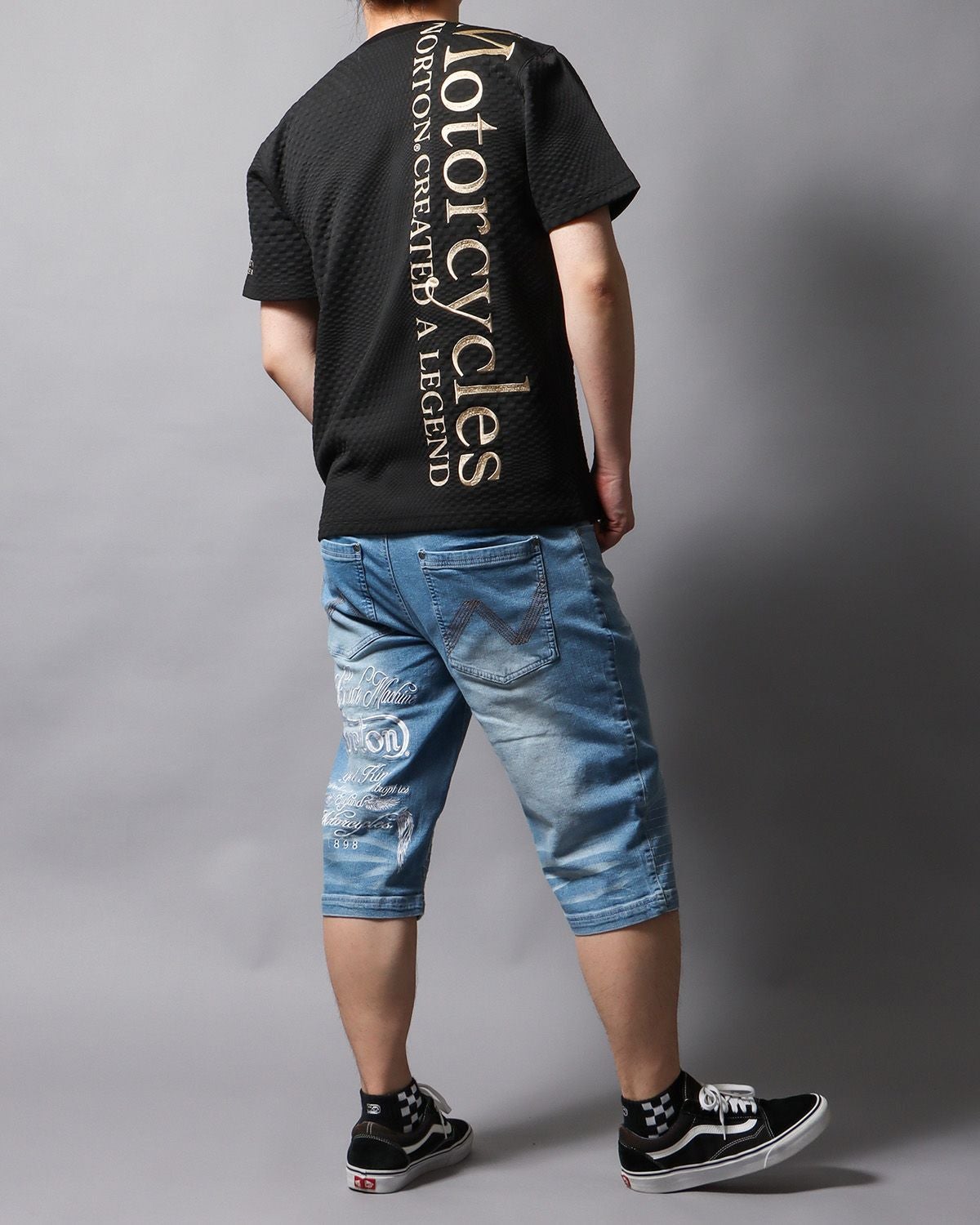 ブラック：178cm/75kg(Lサイズ着用)