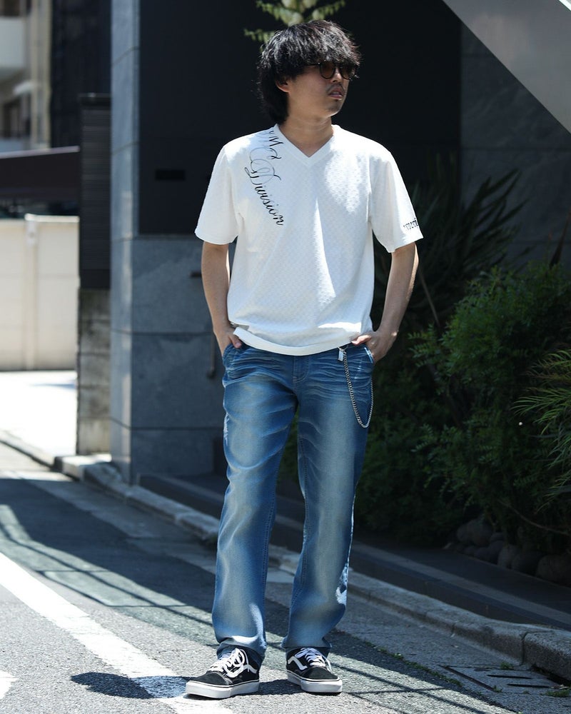 ホワイト：173cm60kg(Lサイズ着用)