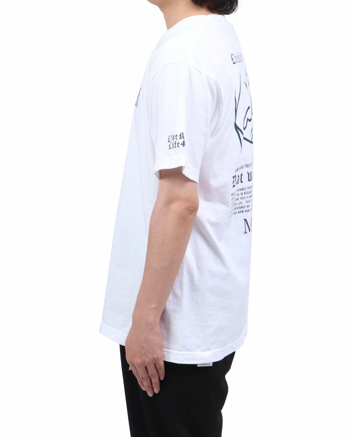 ホワイト：173cm60kg(Lサイズ着用