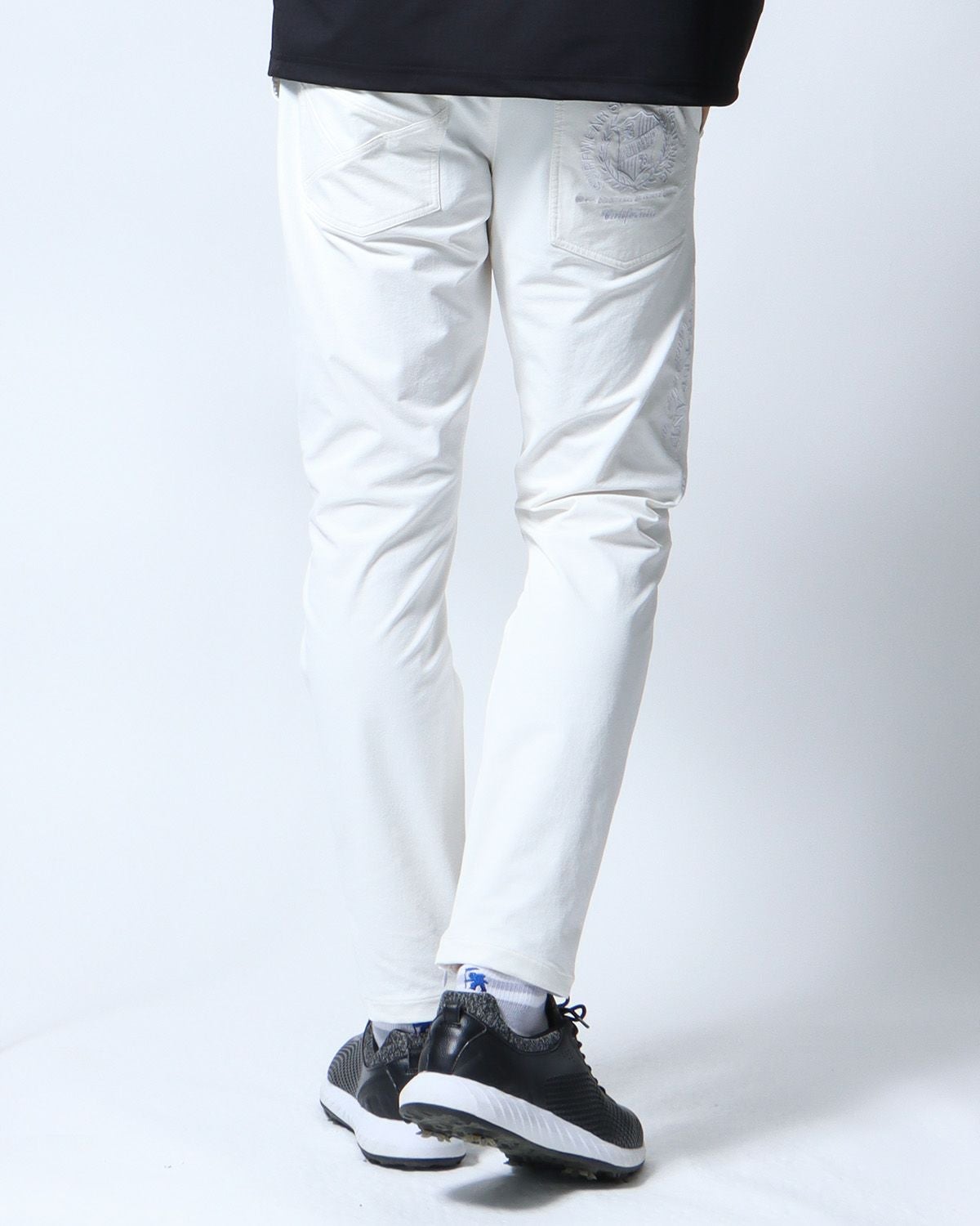 ホワイト：183cm/70kg(Lサイズ着用)