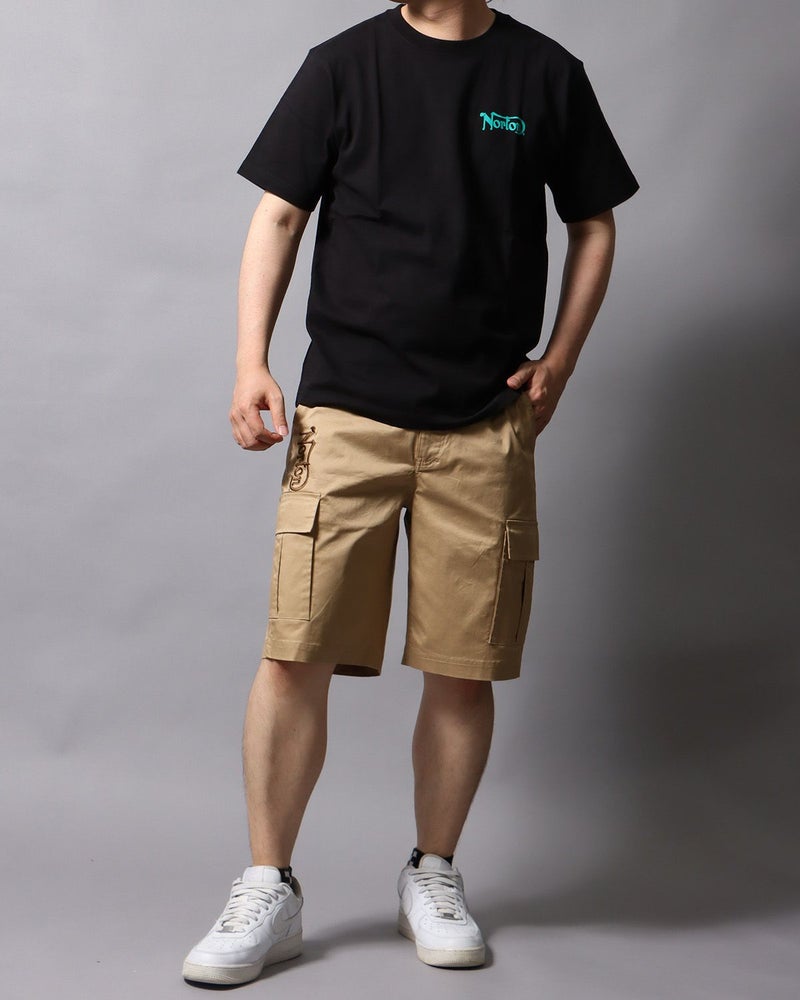 ベージュ：178cm/75kg(Lサイズ着用)