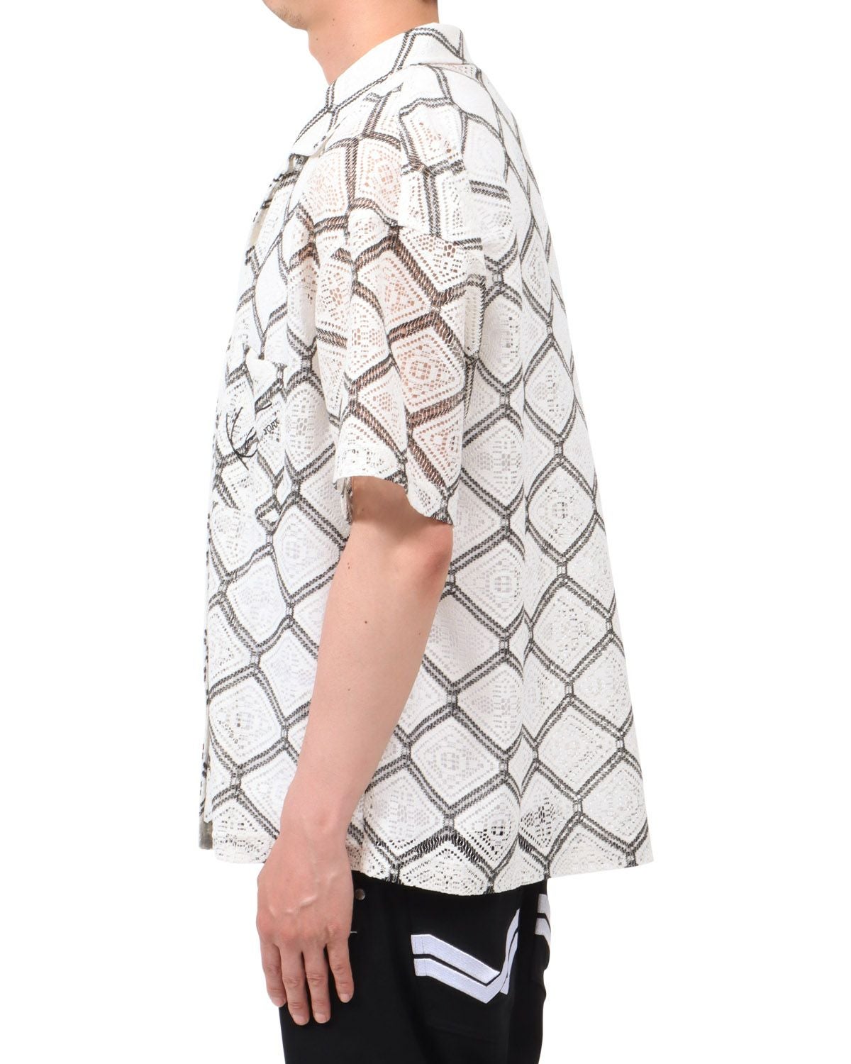 ホワイト：174cm62kg(Lサイズ着用)