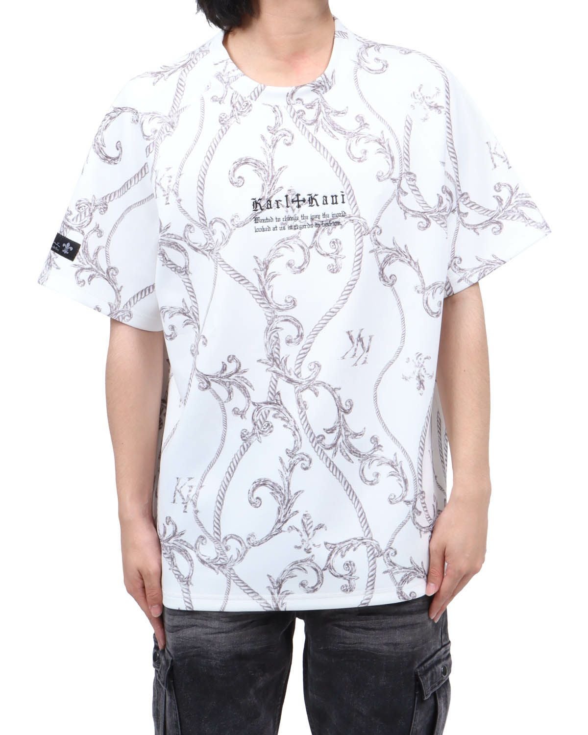 ホワイト：173cm63kg(Lサイズ着用)