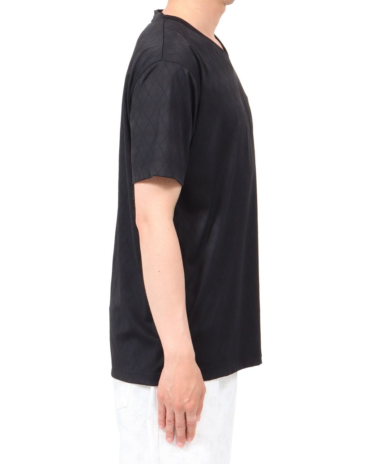 ブラック：174cm62kg(Lサイズ着用)