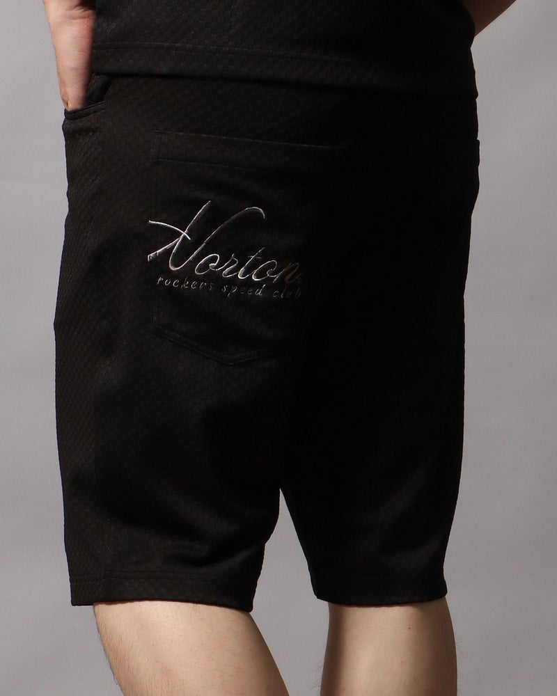 ブラック：178cm/75kg(Lサイズ着用)