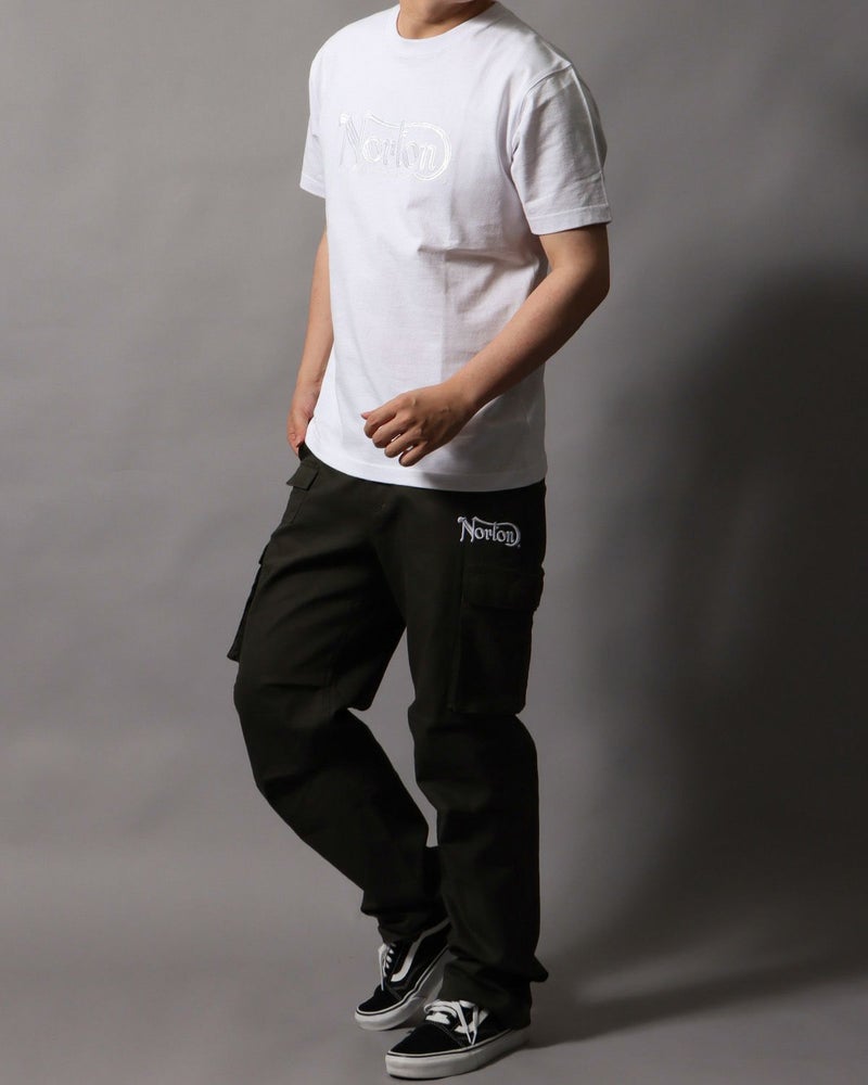 ホワイト：178cm/75kg(Lサイズ着用)