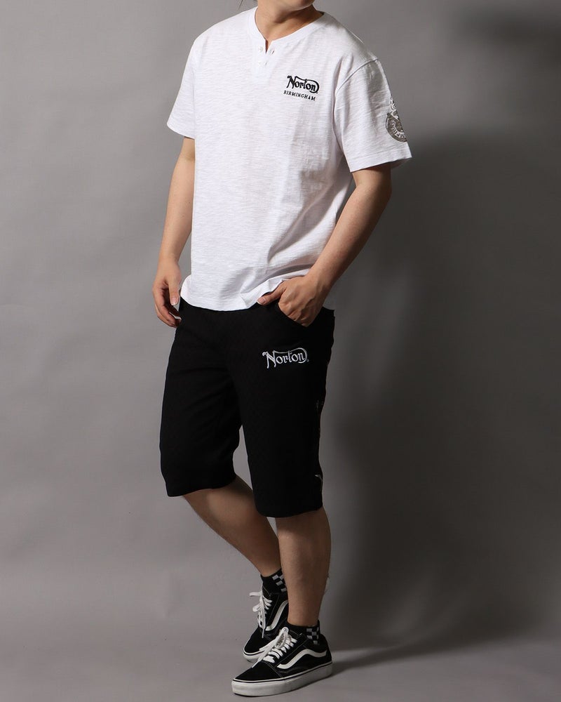 ホワイト：178cm/75kg(Lサイズ着用)