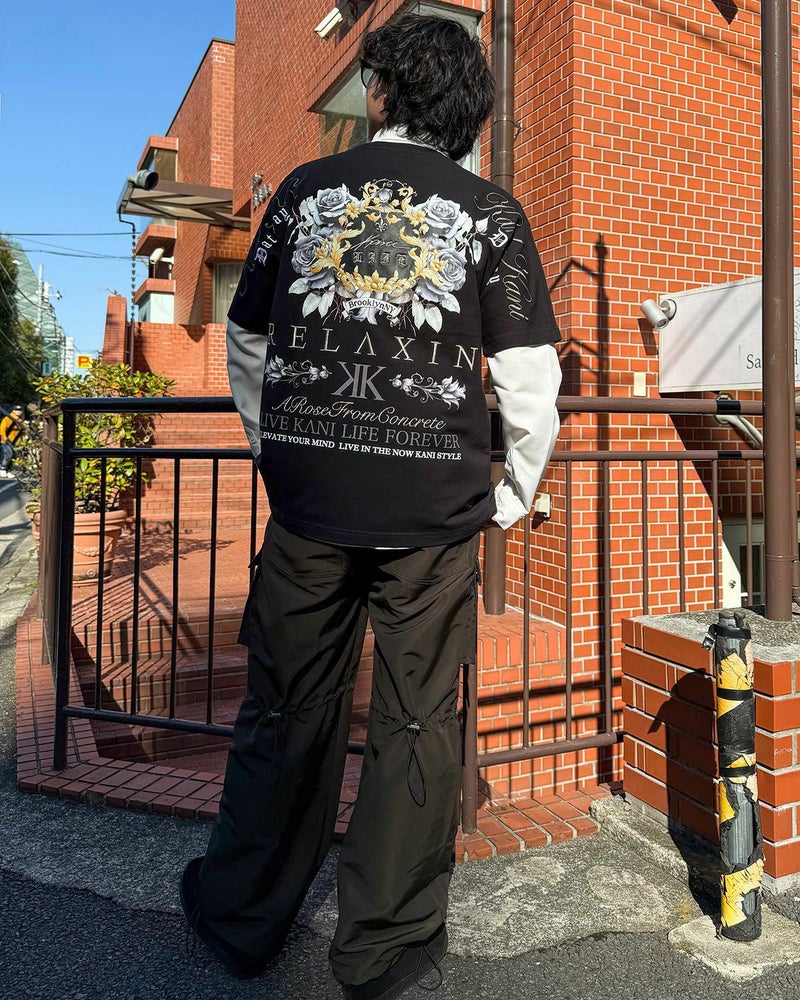 ブラック