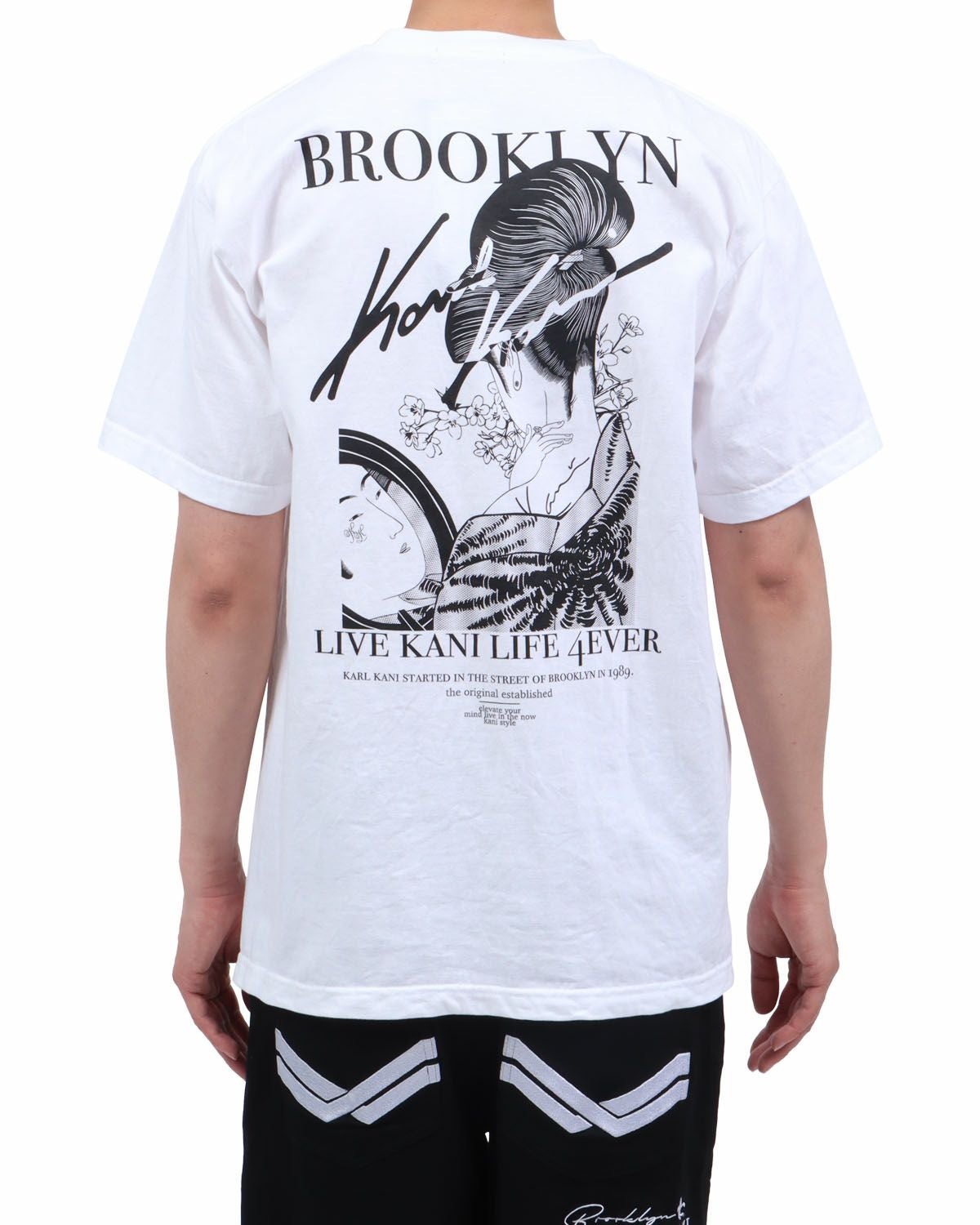 ホワイト：174cm62kg(Lサイズ着用)