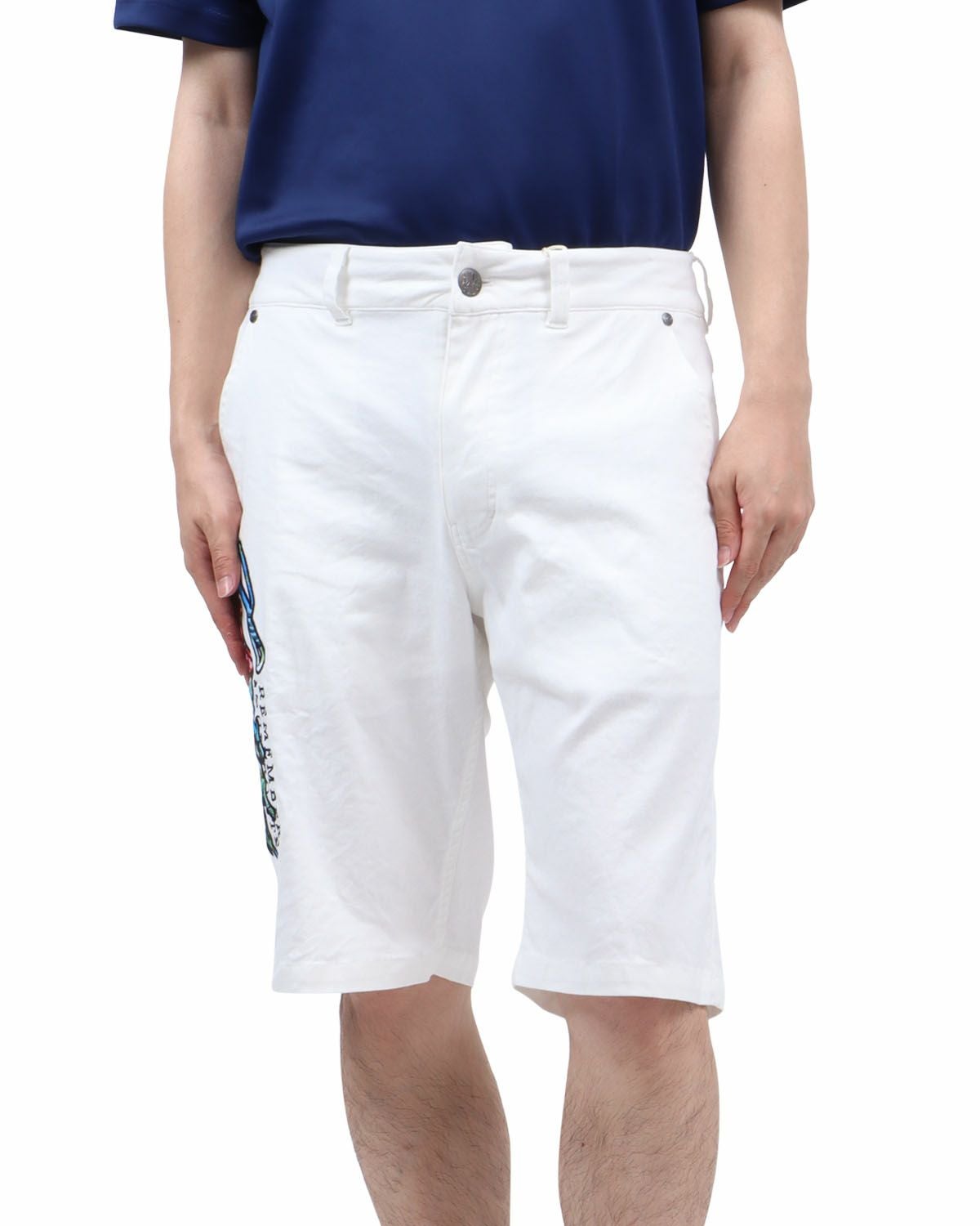 ホワイト：173cm63kg(Lサイズ着用)