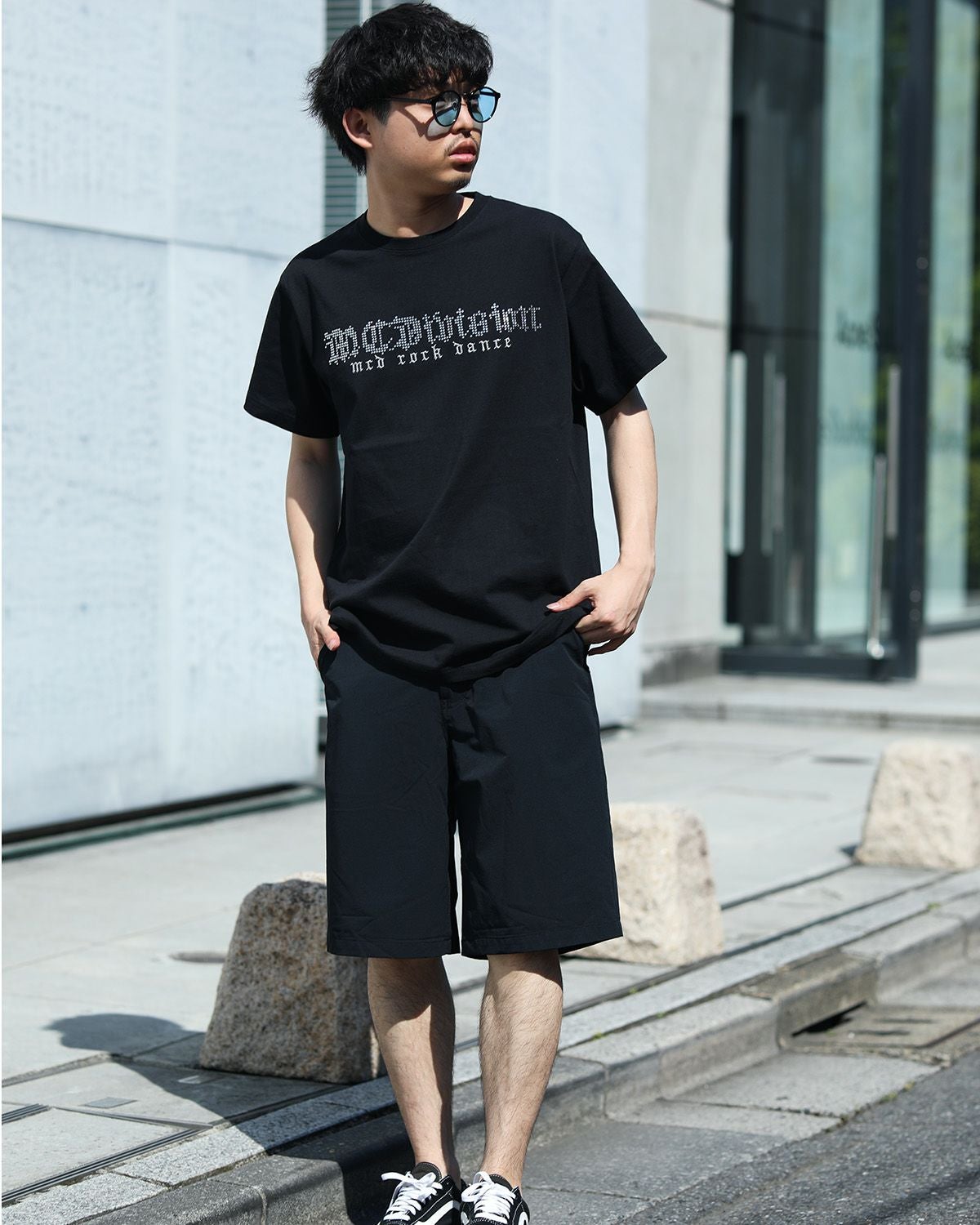 ブラック:173cm/63kg(Lサイズ着用)