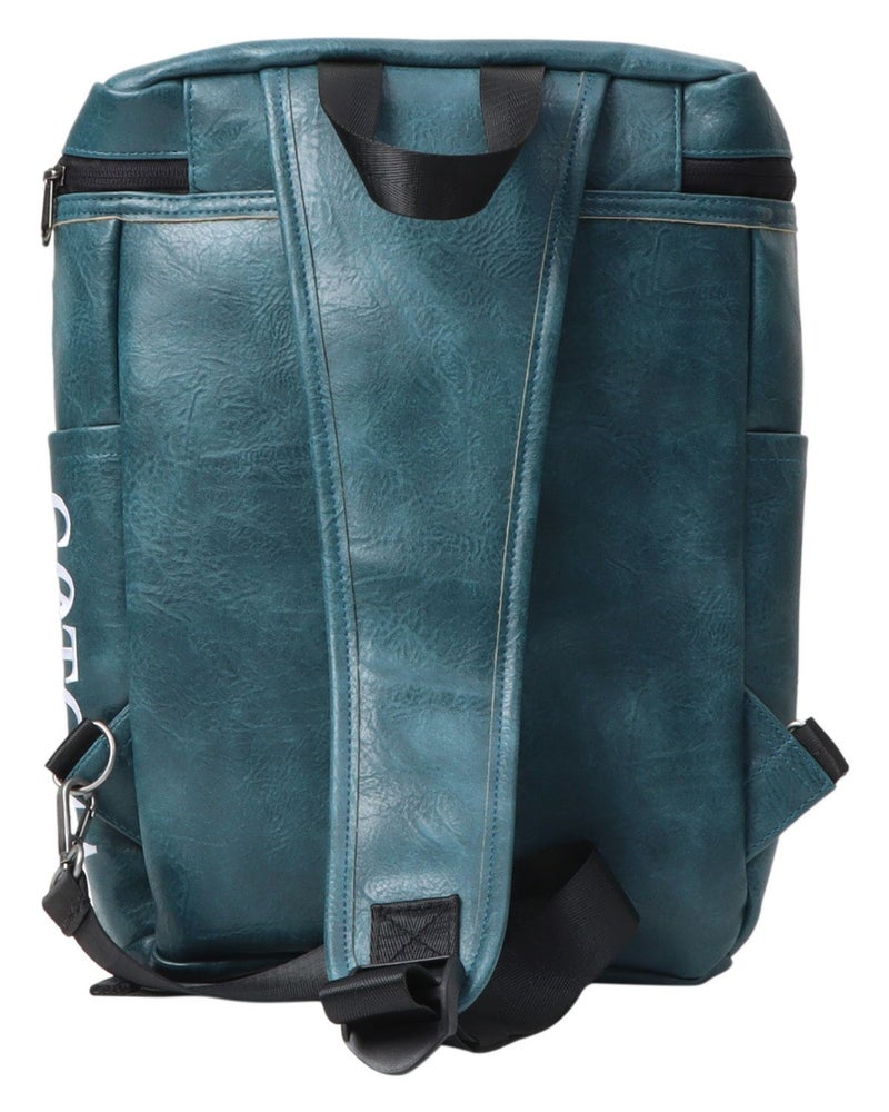 エメラルドグリーン