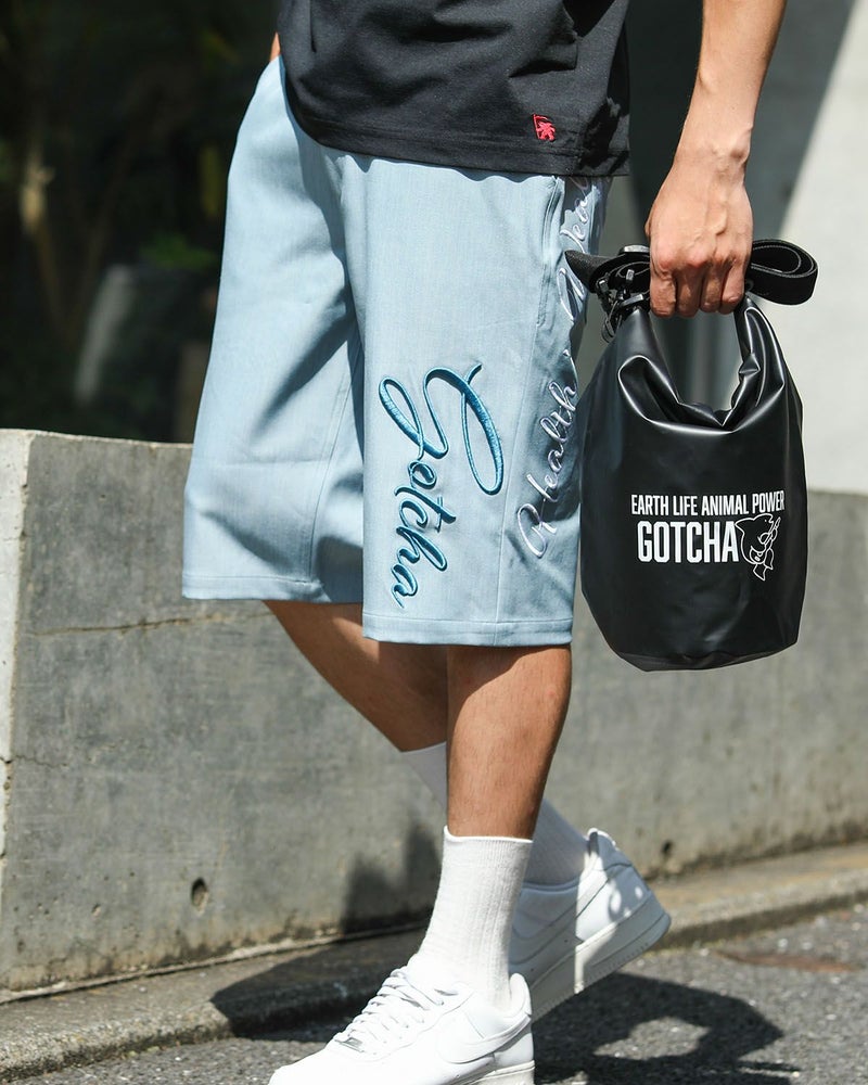 ブルー：180cm/70kg(Lサイズ着用)