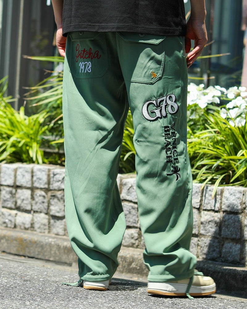 オリーブ：180cm/70kg(Lサイズ着用)