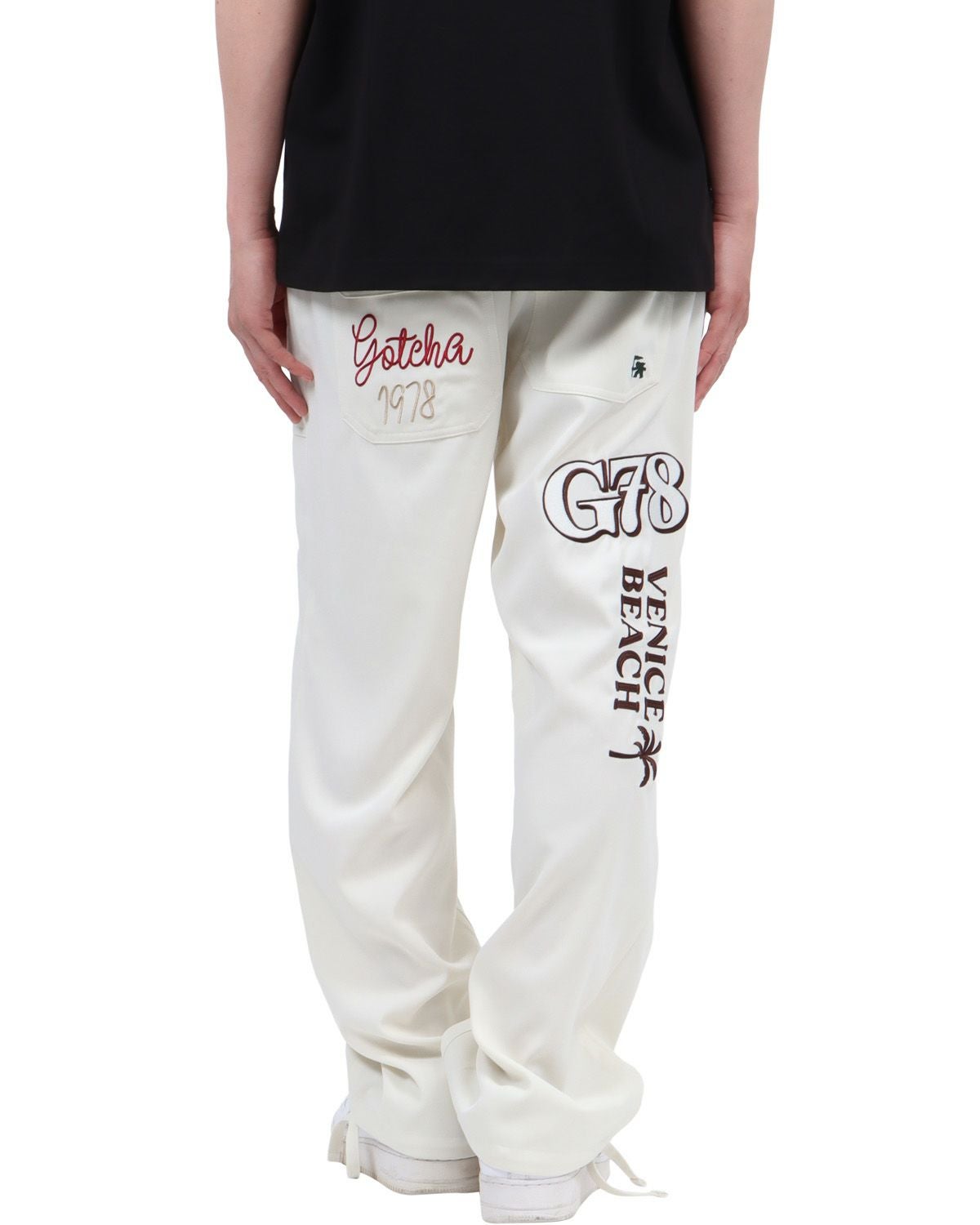 オフホワイト：174cm62kg(Mサイズ着用)