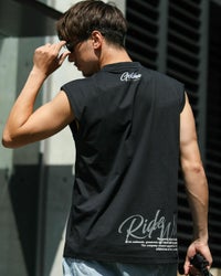 ブラック：180cm/70kg(Lサイズ着用)