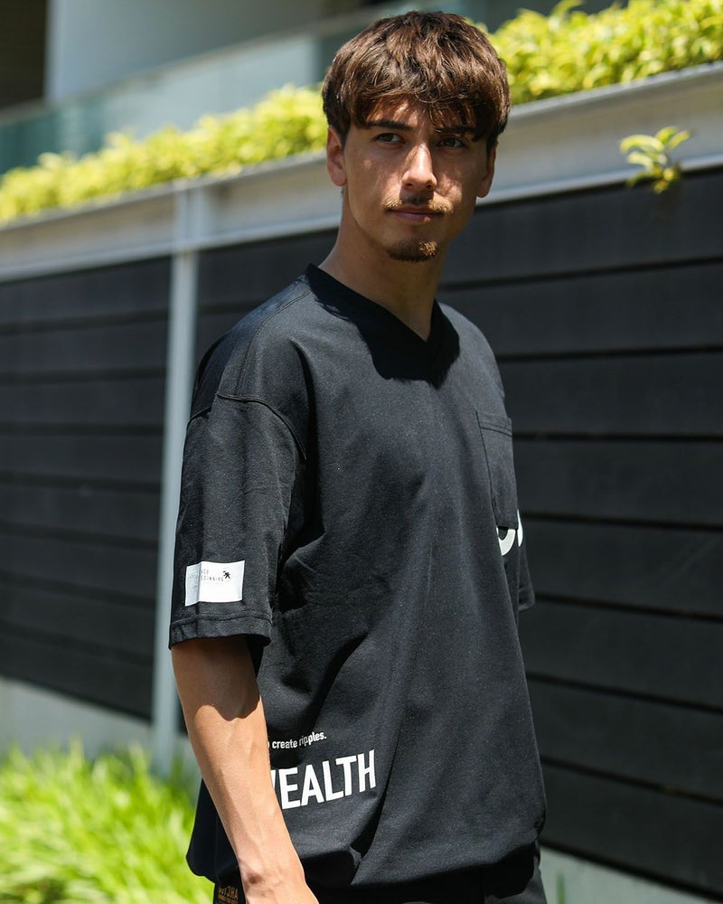 ブラック：180cm/70kg(Lサイズ着用)