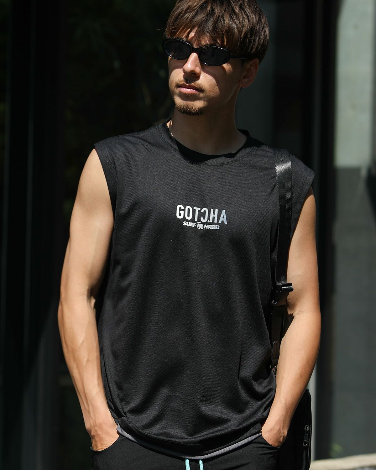 ブラック：180cm/70kg(Lサイズ着用)