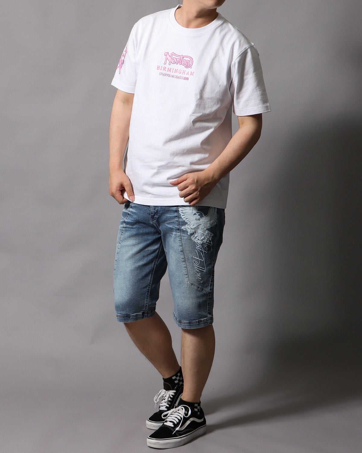 ホワイト：178cm/75kg(Lサイズ着用)