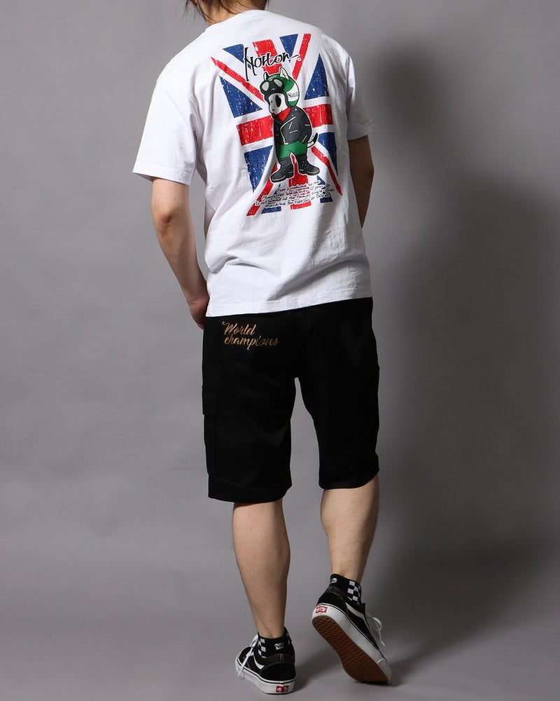 ホワイト：178cm/75kg(Lサイズ着用)