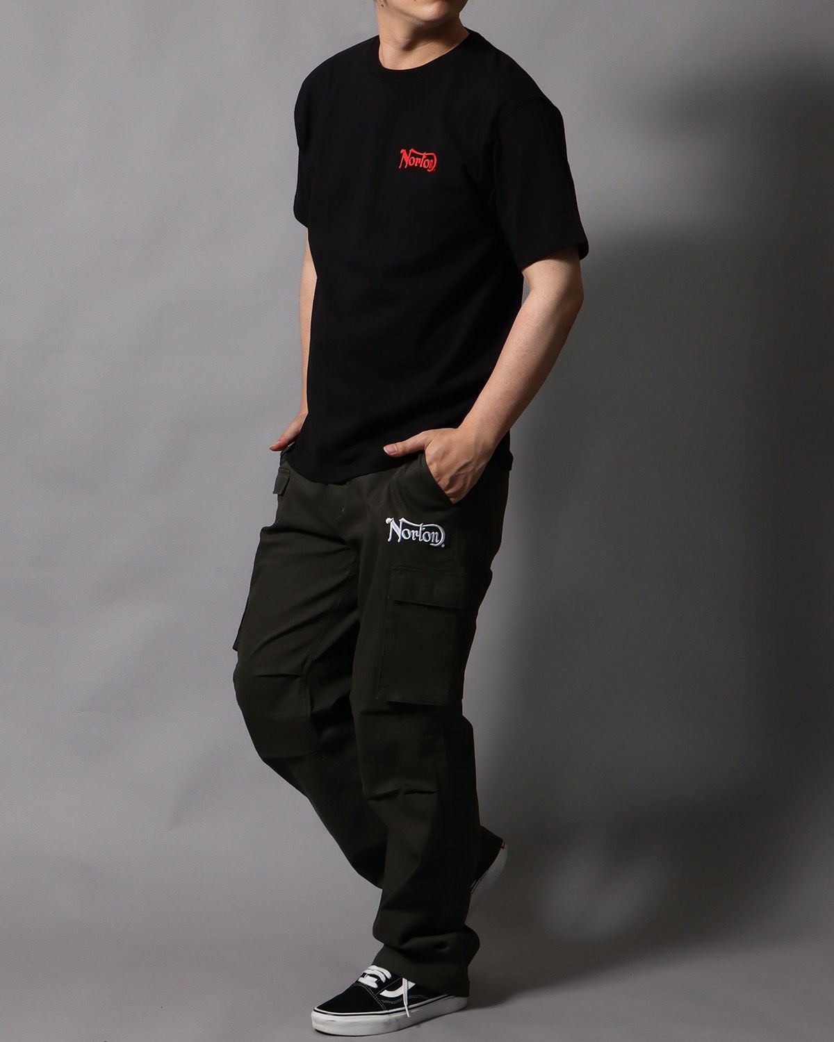 ブラック：178cm/75kg(Lサイズ着用)