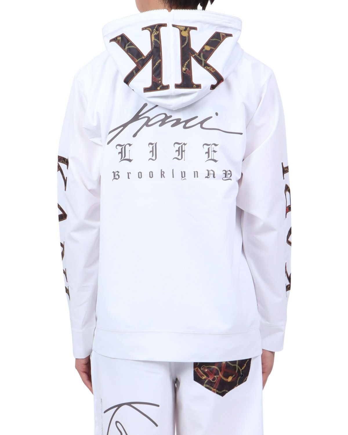 ホワイト：174cm62kg(Lサイズ着用)