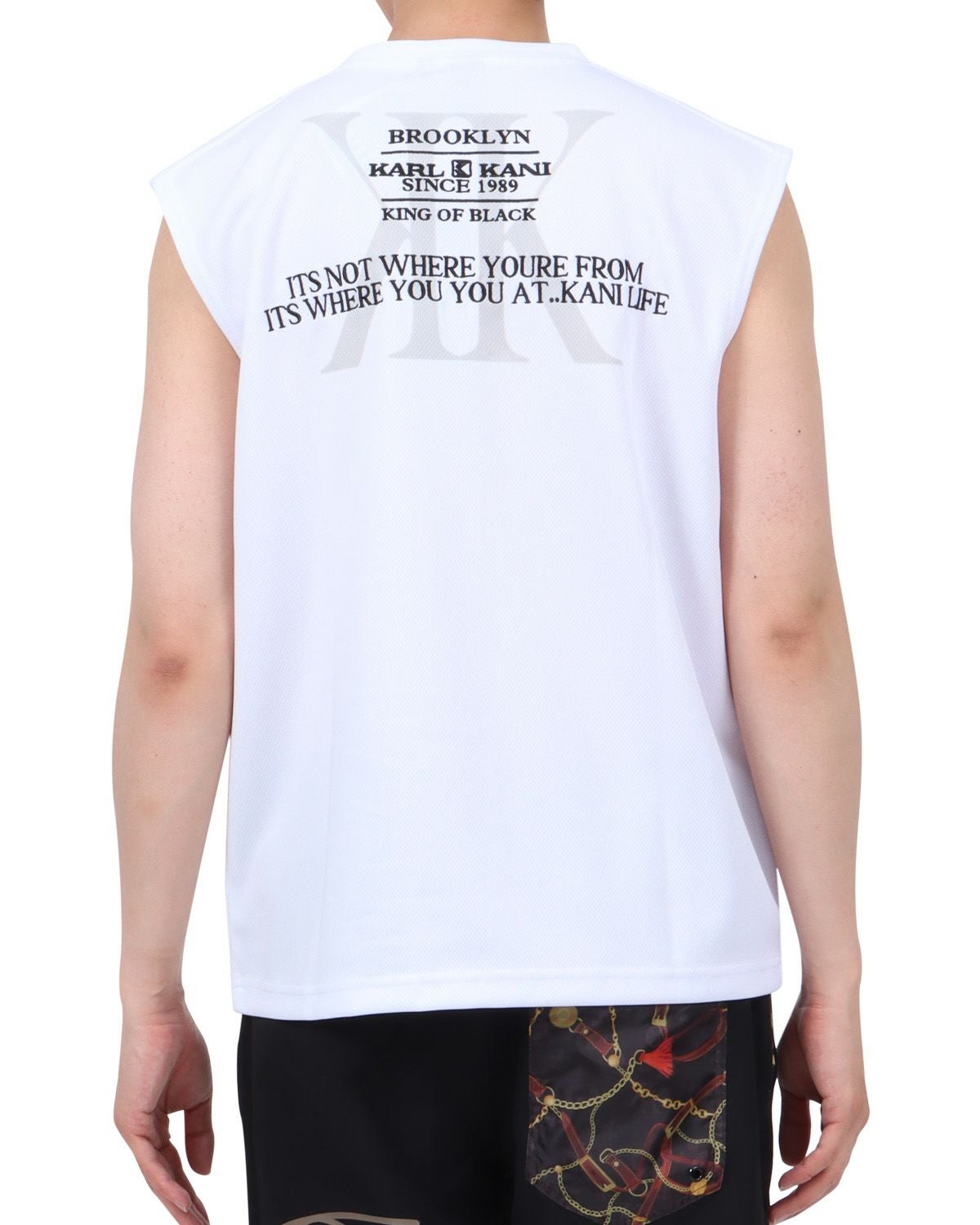 ホワイト：174cm62kg(Lサイズ着用)