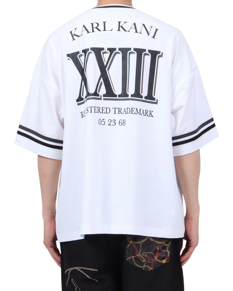 ホワイト：174cm62kg(Lサイズ着用)