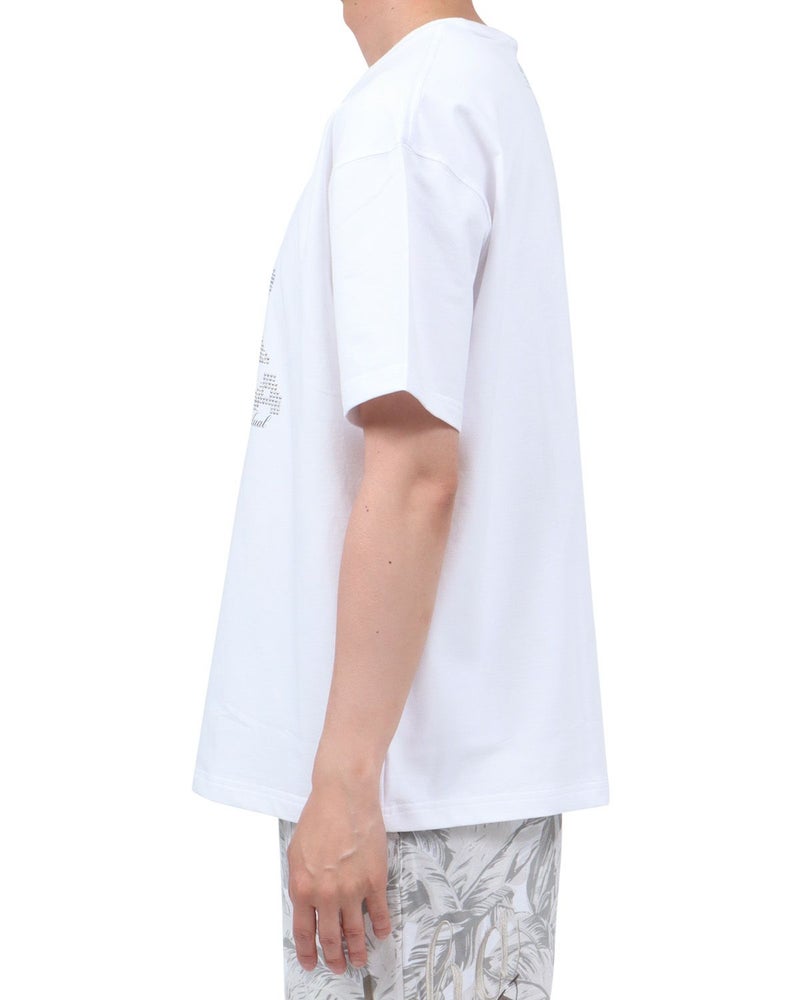 ホワイト：174cm62kg(Lサイズ着用)