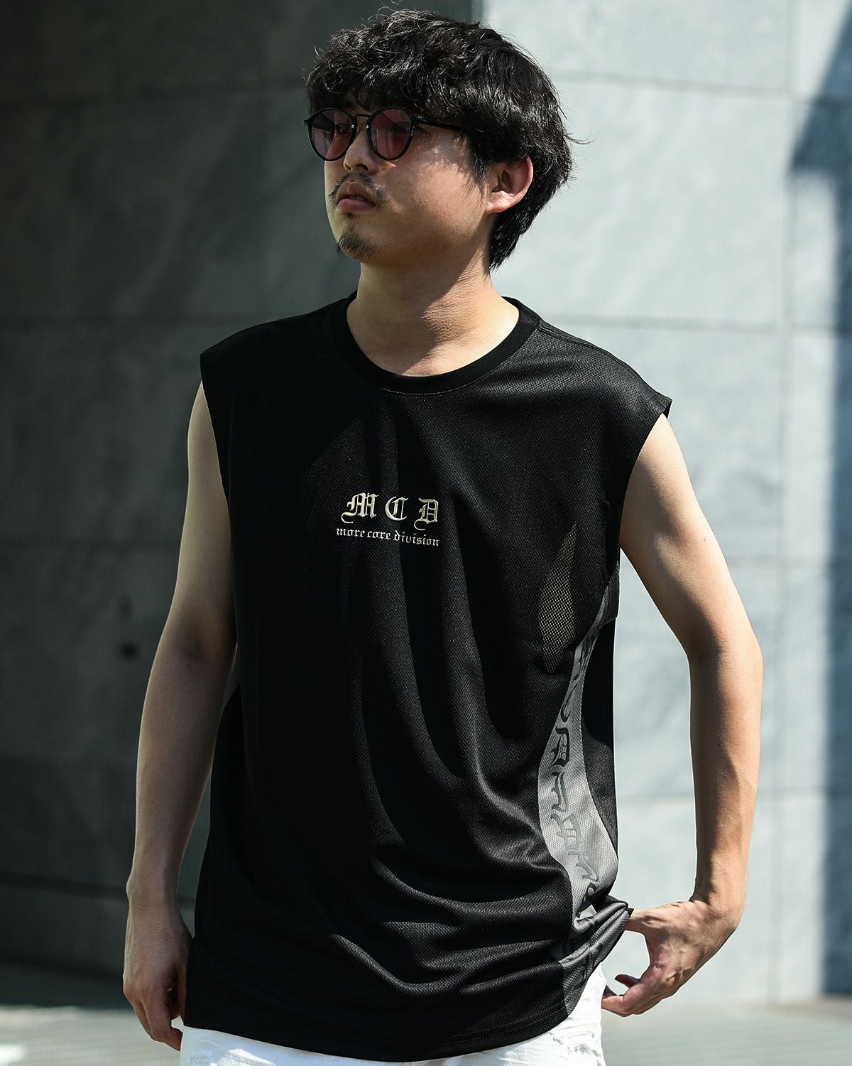 ブラック:173cm/63kg(Lサイズ着用)