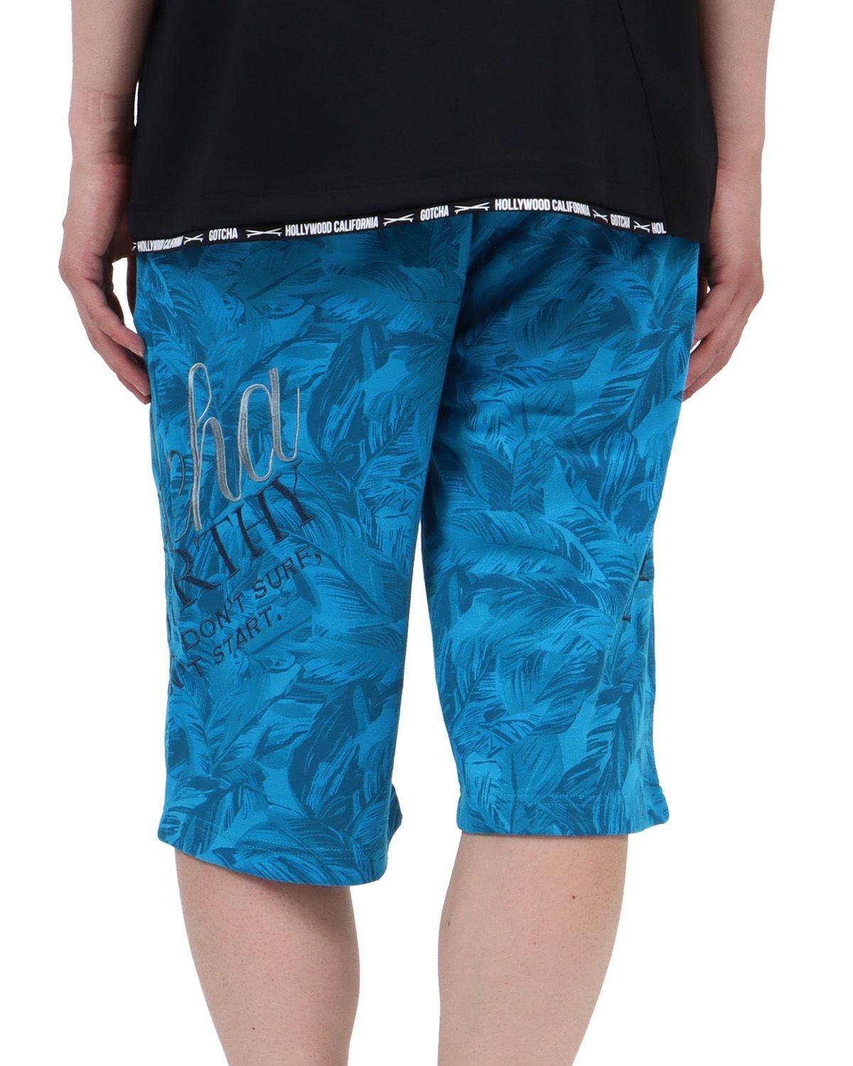 ターコイズ：174cm62kg(Mサイズ着用)