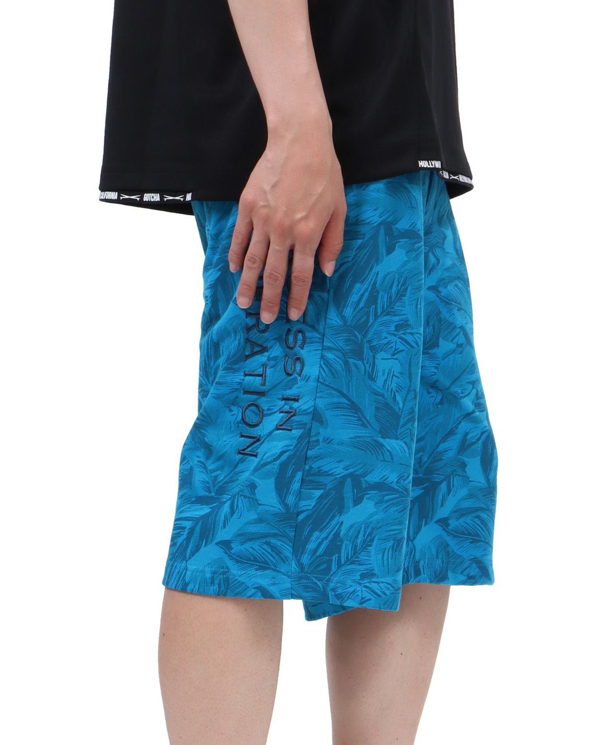 ターコイズ：174cm62kg(Mサイズ着用)