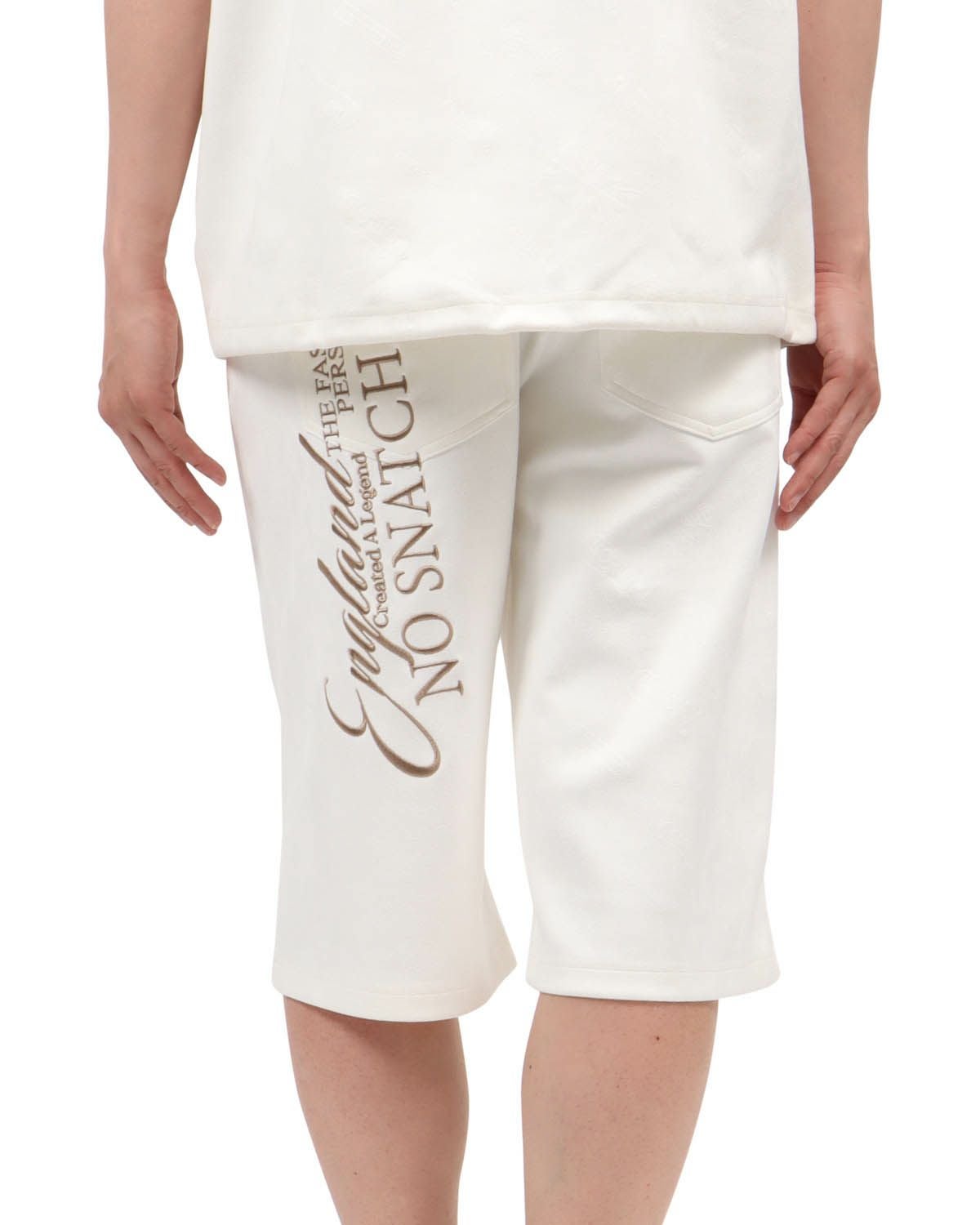 オフホワイト：174cm62kg(Mサイズ着用)