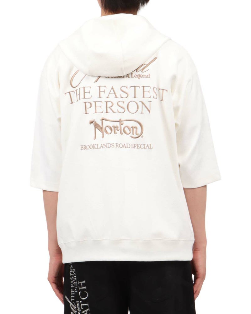 オフホワイト：174cm62kg(Lサイズ着用)