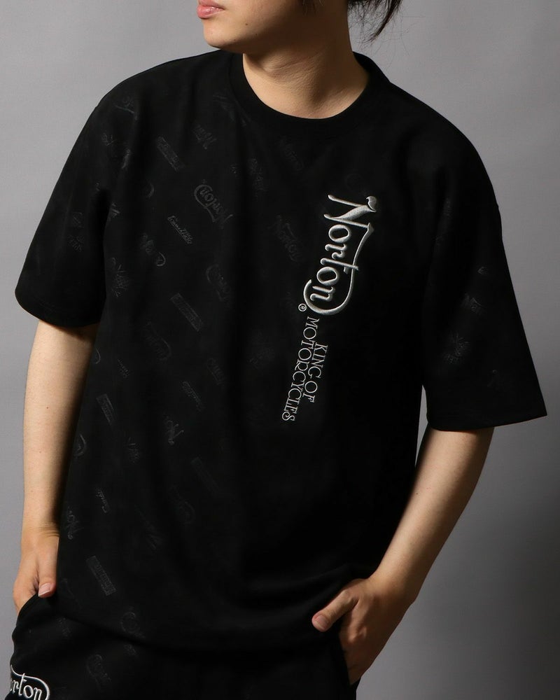 ブラック：178cm/75kg(Lサイズ着用)