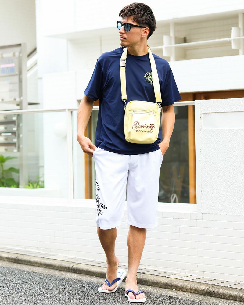 ホワイト:180cm70kg(Mサイズ着用)