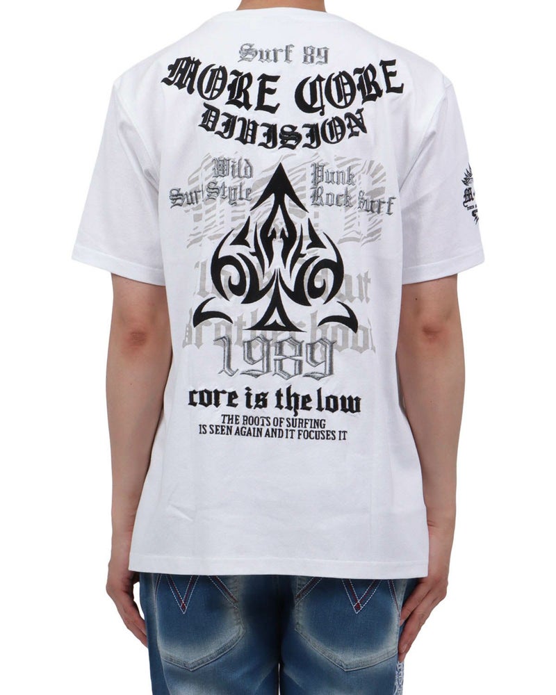 ホワイト：174cm62kg(Lサイズ着用)