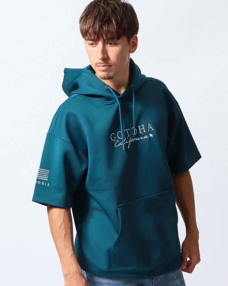 エメラルドグリーン：180cm/70kg(Lサイズ着用)