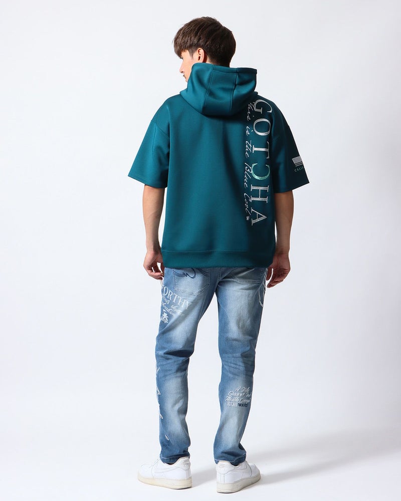 エメラルドグリーン：180cm/70kg(Lサイズ着用)