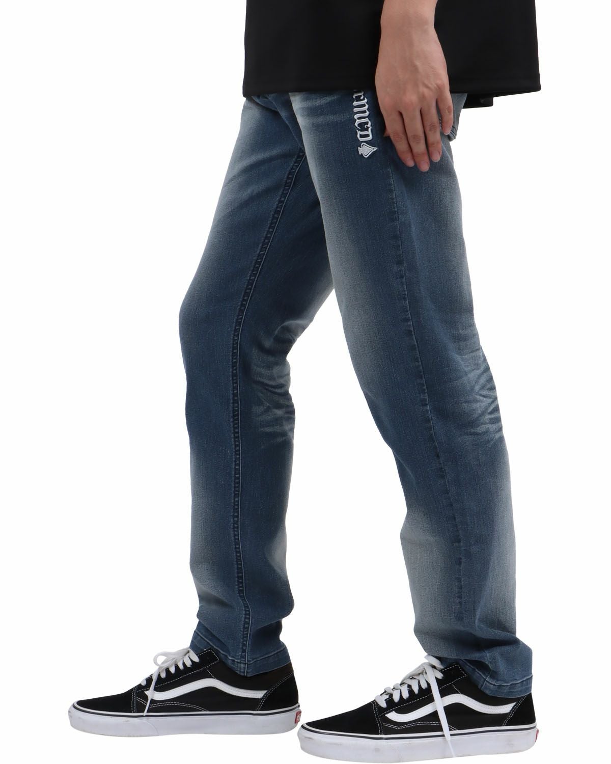 ブリーチ：173cm63kg(Mサイズ着用)