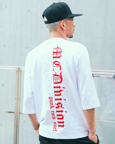 ホワイト:183cm(XLサイズ着用)