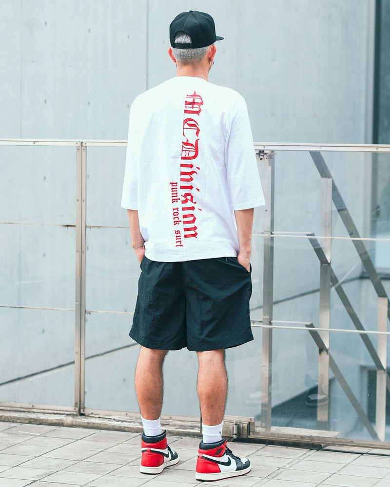 ホワイト:183cm(Lサイズ着用)