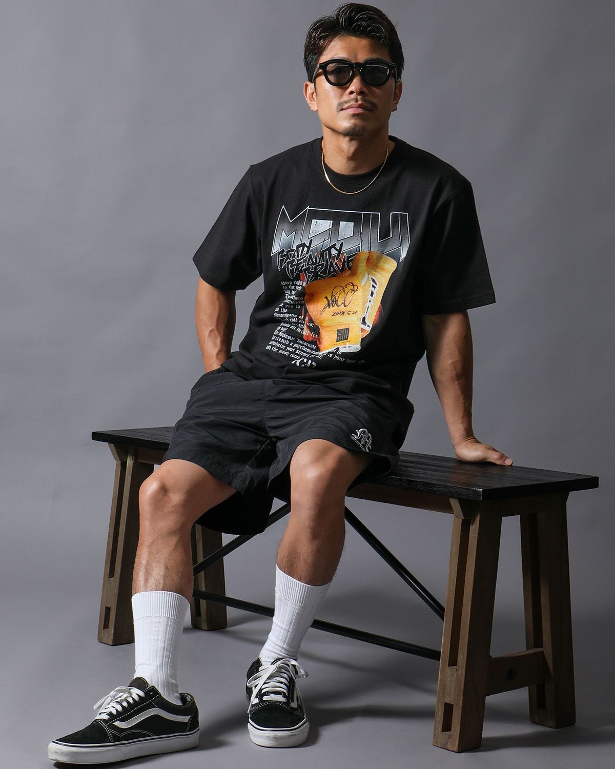 ホワイト:165cm(Mサイズ着用)