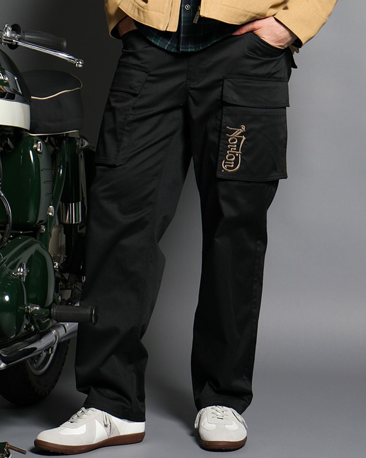 ブラック：186cm(Lサイズ着用)