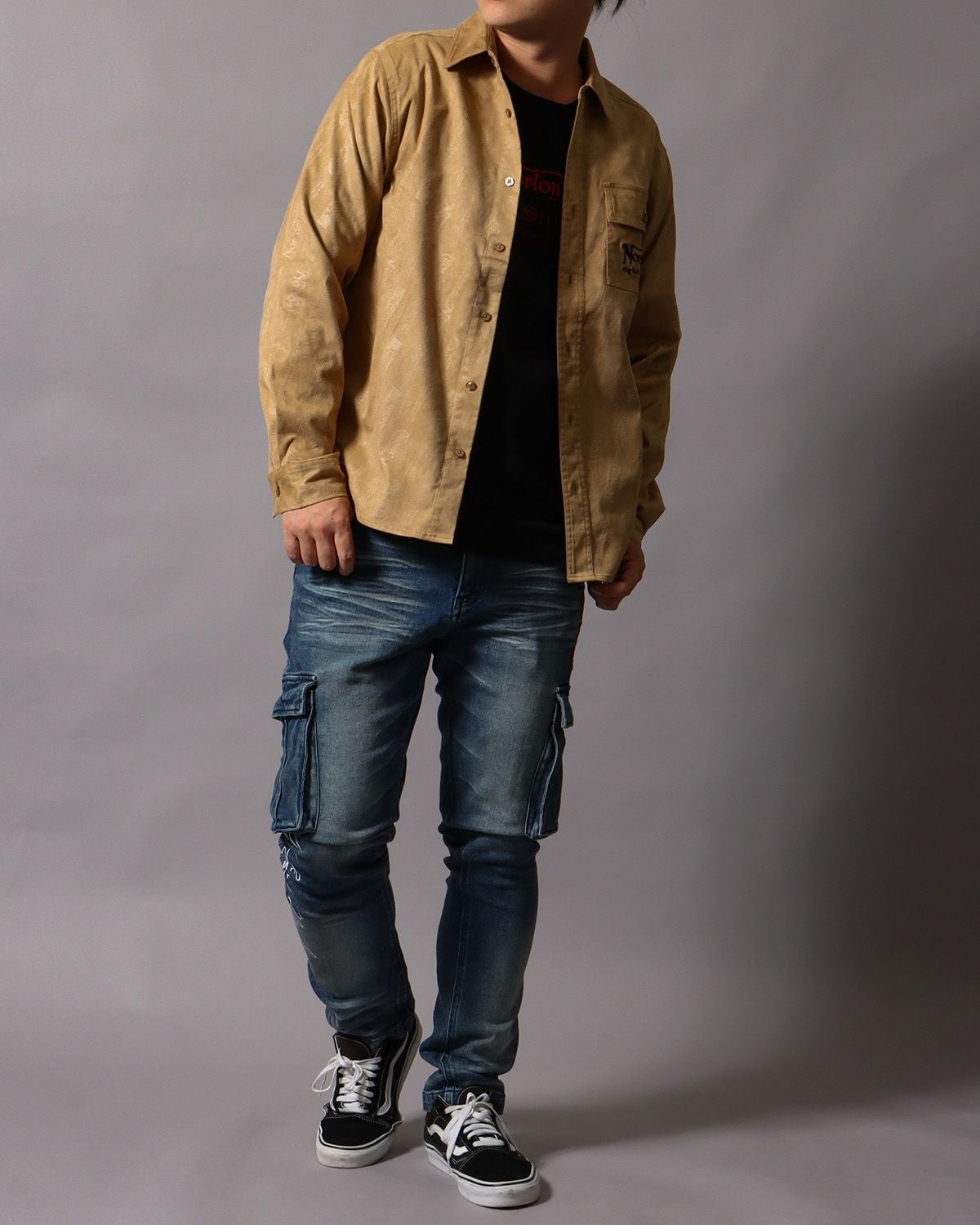 ベージュ：178cm/75kg(Lサイズ着用)